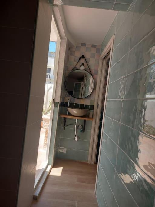 Characteristic Garibaldi Apartment Bari Bagian luar foto