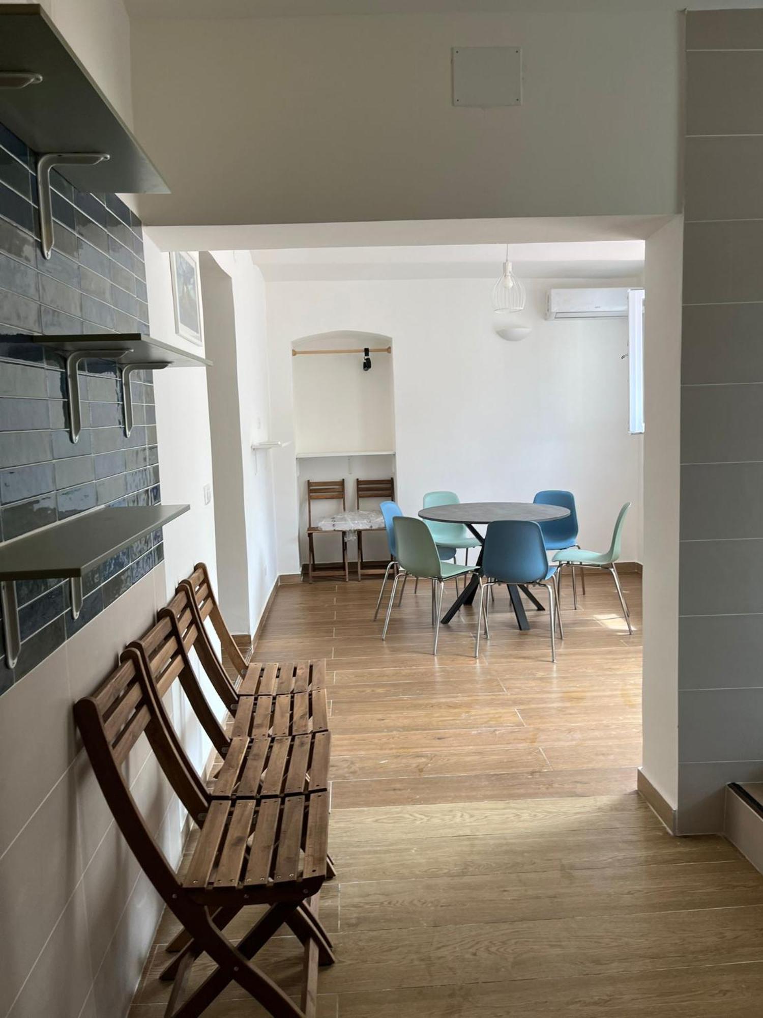 Characteristic Garibaldi Apartment Bari Bagian luar foto