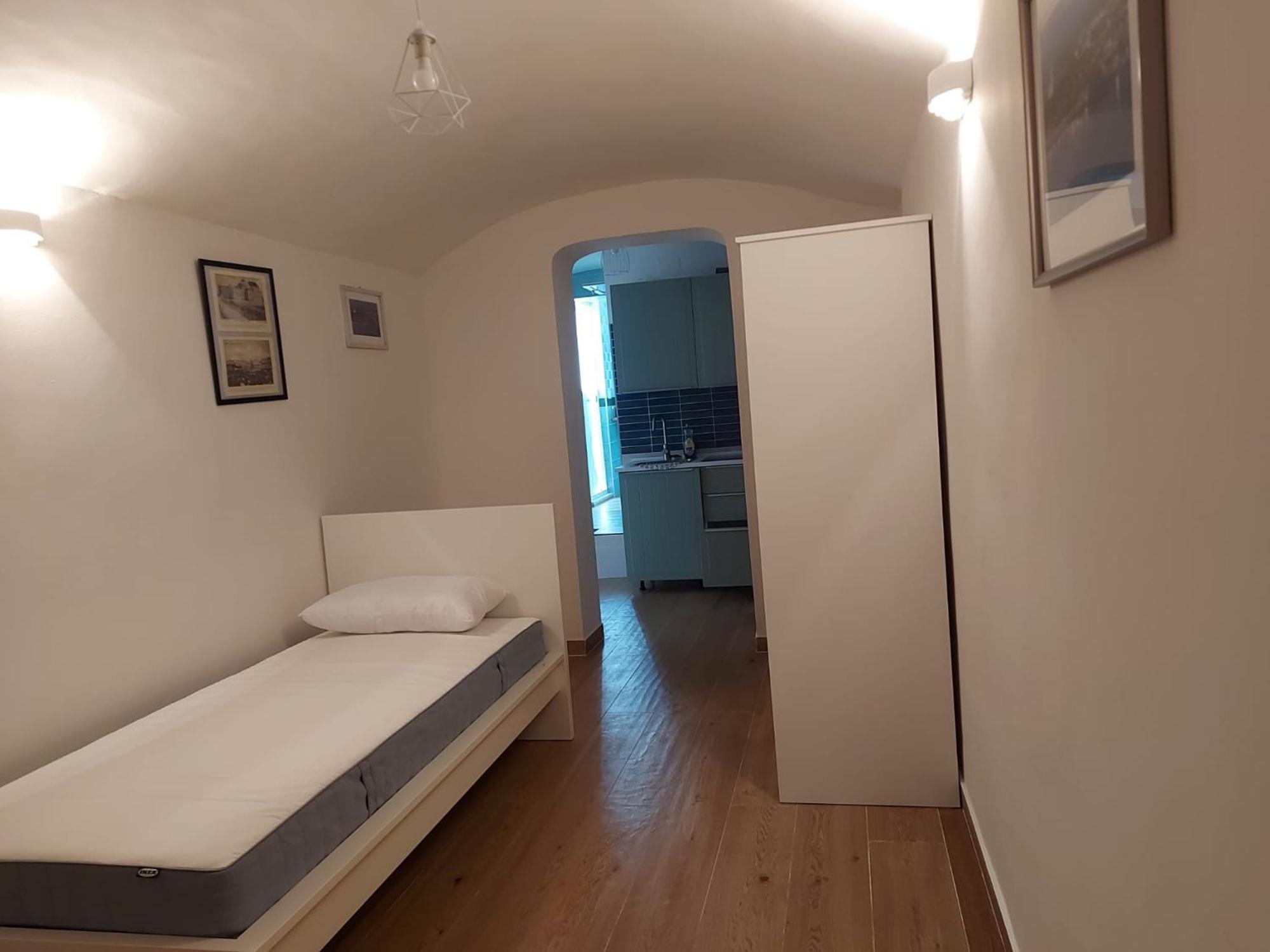 Characteristic Garibaldi Apartment Bari Bagian luar foto